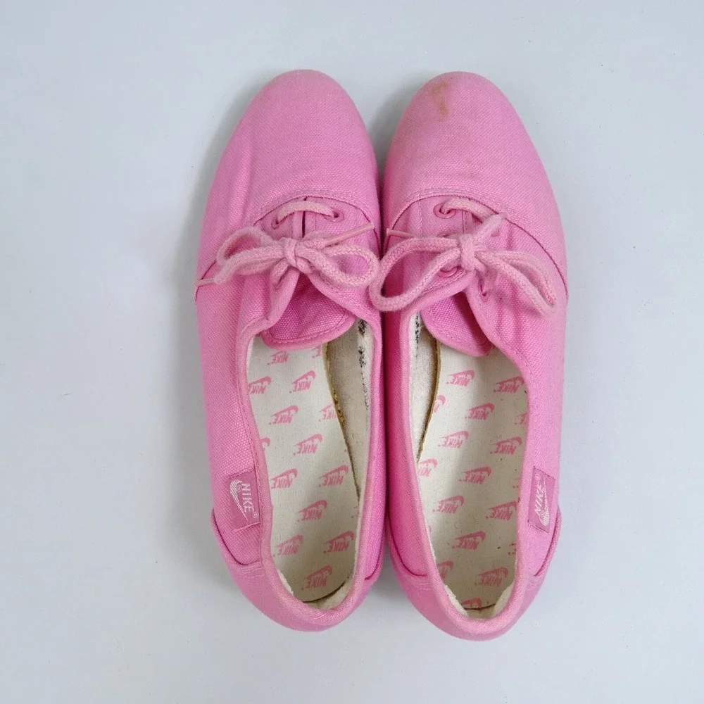 Vintage Nike 80s Women's Size 7.5 Sunburst Canvas Pink‎ Terry Inside Retro